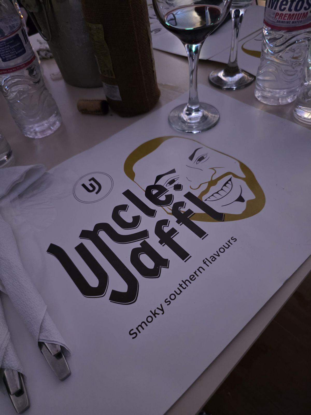 UJ Warri &mdash; Table setting &middot; smoky southern flavours