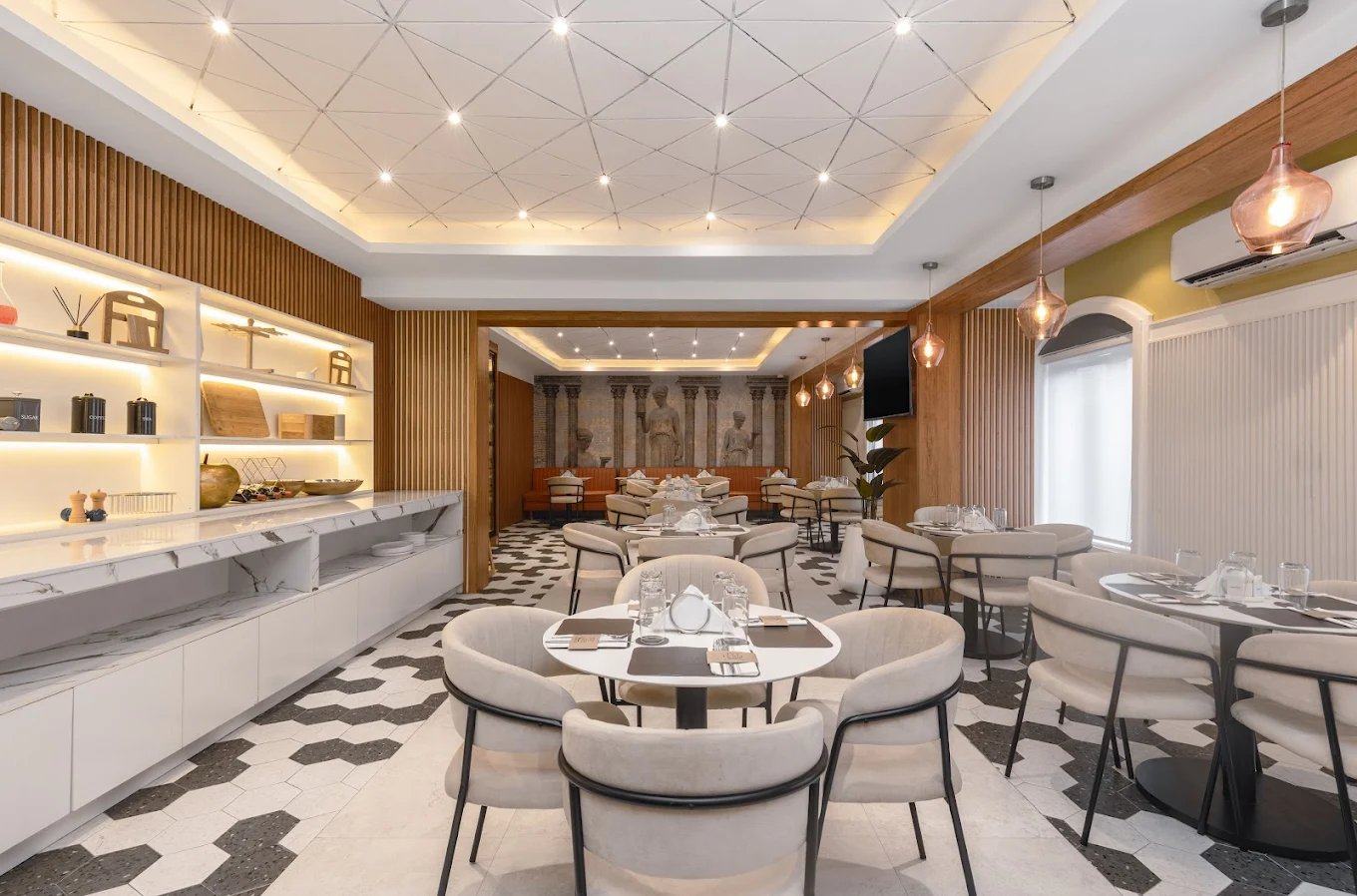 Ivy Lush Hotel, Warri &mdash; Restaurant display wall