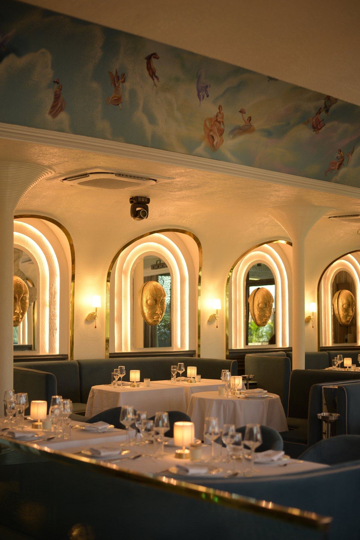 La Luna Abuja &mdash; Arched mirrors & gold masks