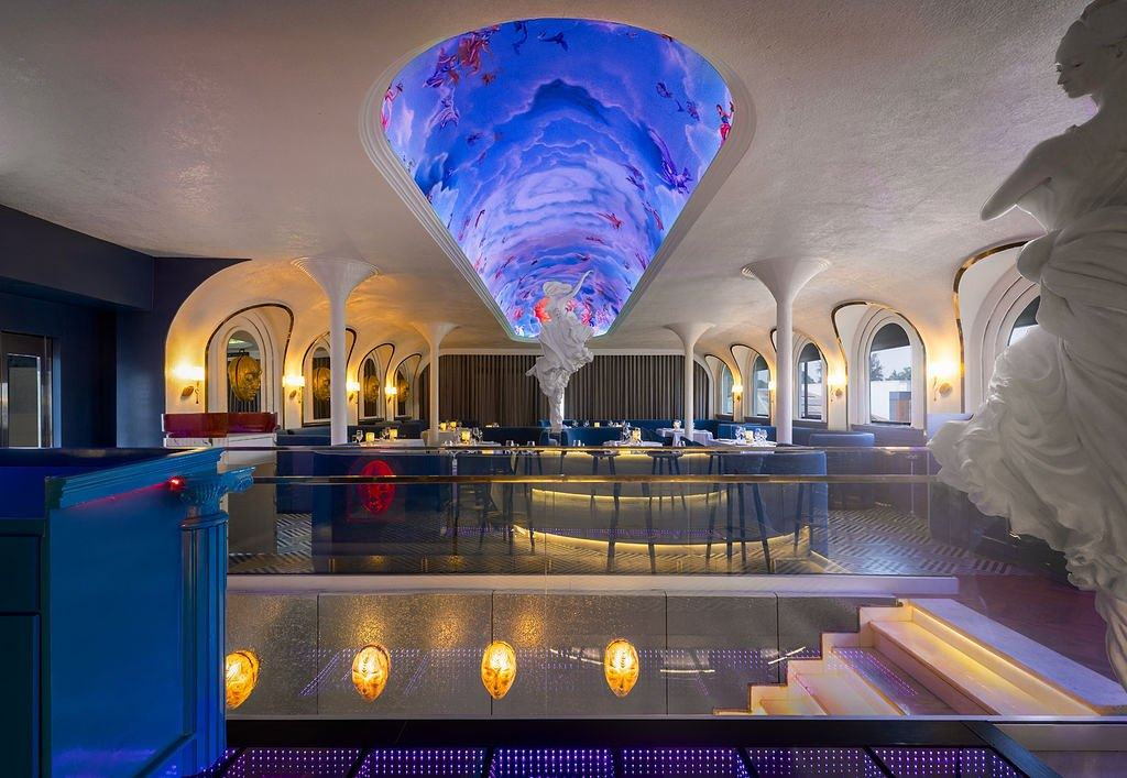 La Luna Abuja &mdash; The main dining room & sky ceiling
